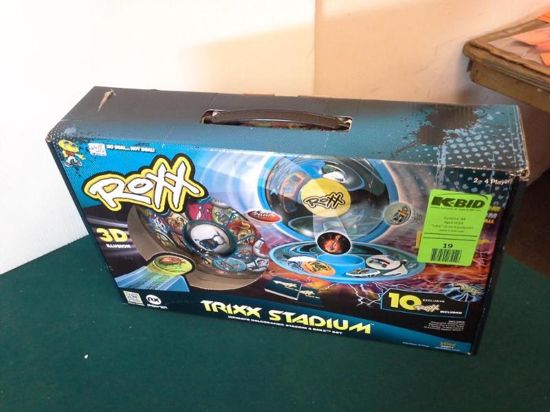 lot 19 image: Roxx Trixx Stadium 3D Holographic S...