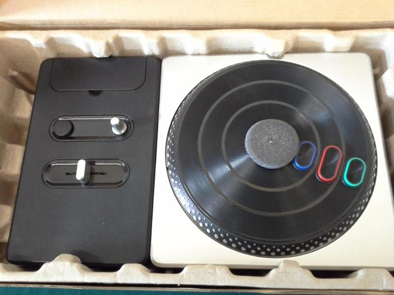 lot 22 image: DJ Hero Turntable Kit for PlayStati...
