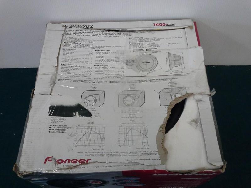 lot 230 image: Pioneer, TS-W309D2, 12" speake...