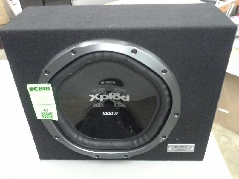 lot 62 image: Sony Xplod 12" Subwoofer, 10...