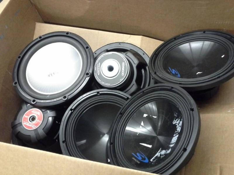 lot 67 image: Large box lot of mostly 12" sp...
