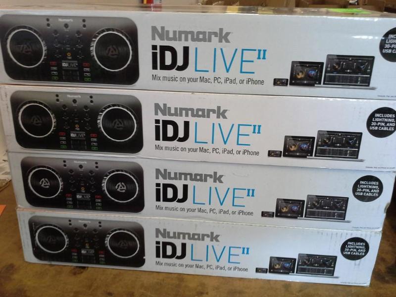 lot 89 image: (4) piece lot - Numark iDJLIVE DJ S...