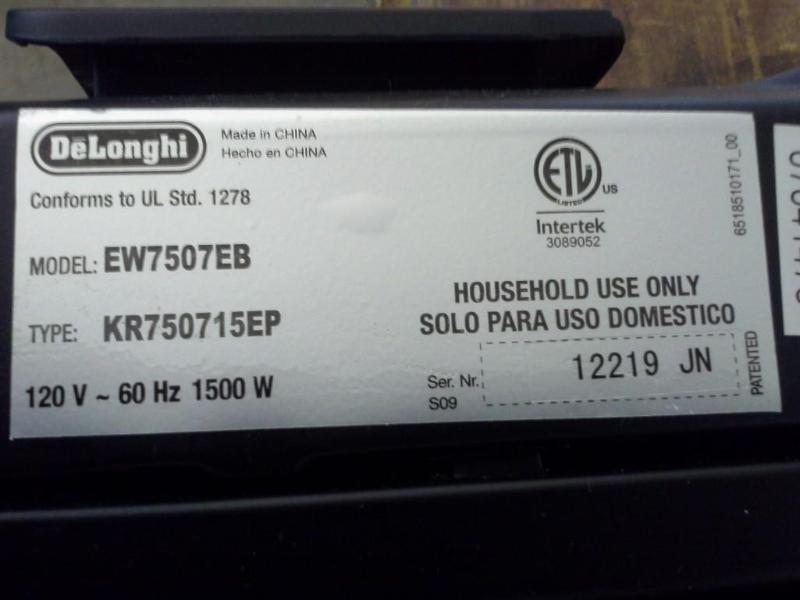 lot 90 image: DeLonghi Radiant Heater modelEW7507...
