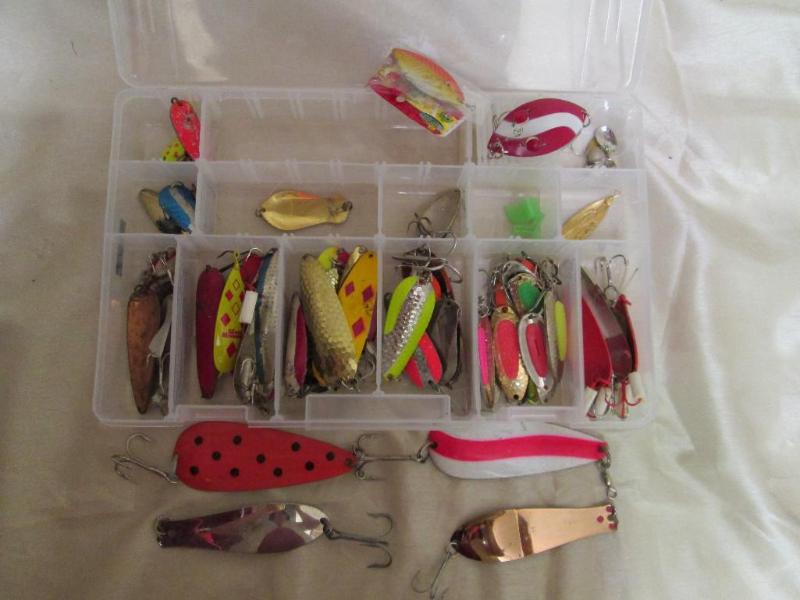 lot 51 image: Assorted fishing spoons in a Cabell...