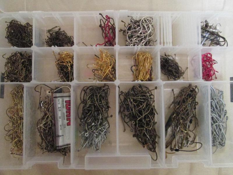 lot 60 image: Large lot of assorted fishing hooks...