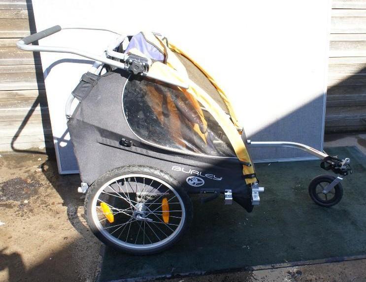 lot 36 image: Burley Jogging stroller and bike tr...