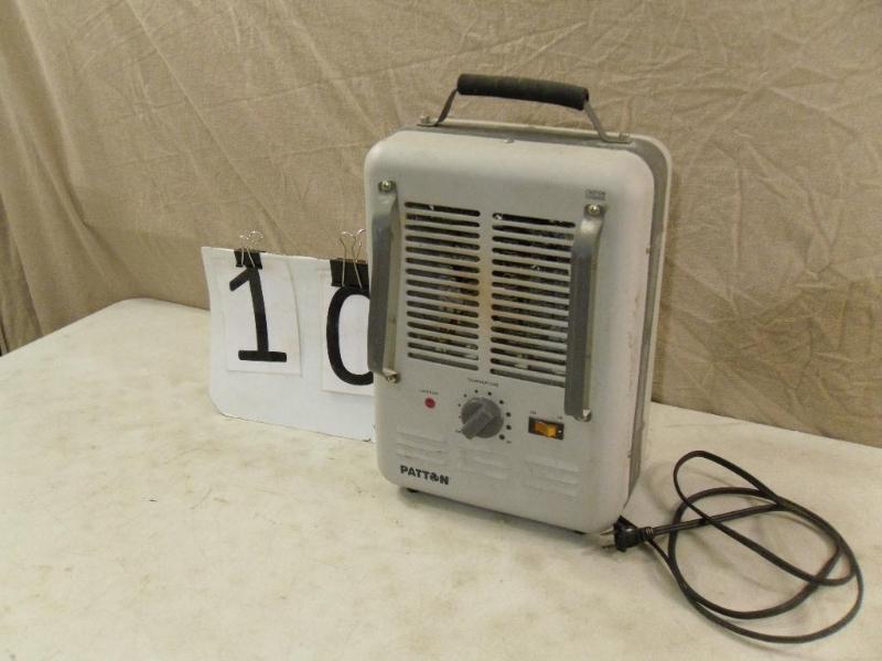 lot 10 image: Patton electric space heater. 1500 ...