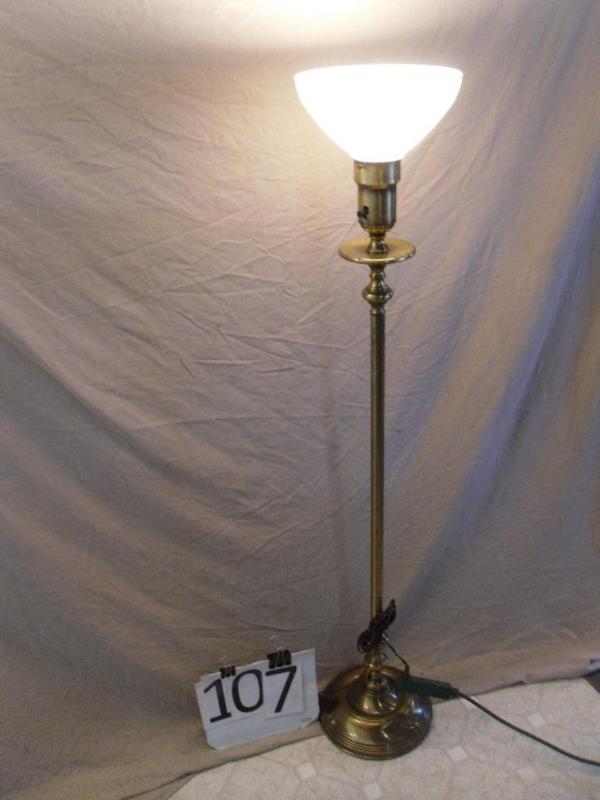 lot 107 image: Tall Brass Lamp. Tested and Works....