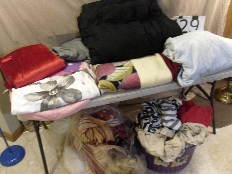 lot 129 image: Large Lot of Comforters, Sheets, Bl...
