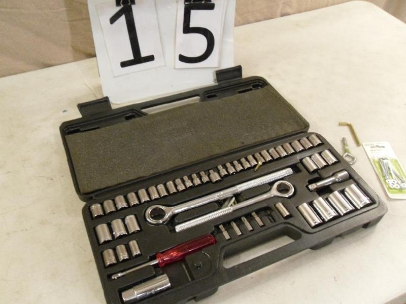 lot 15 image: Socket Set. 12 and 38 Drive Rat...