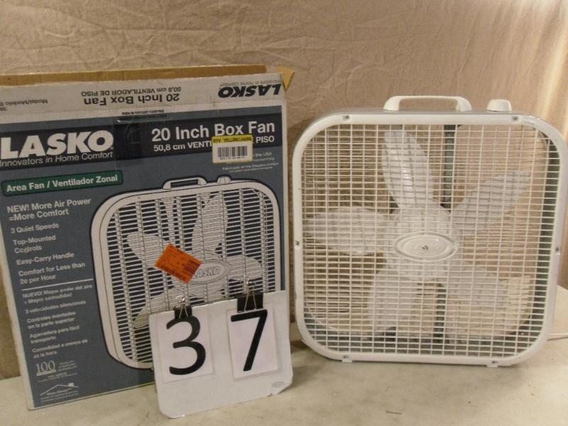 lot 37 image: Lasko20 Box Fan with Original Box....