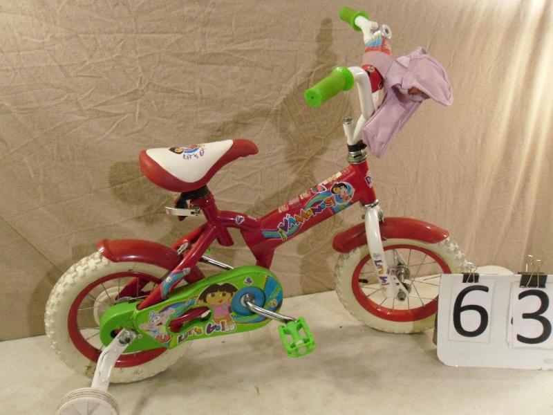 lot 63 image: Little Girls Huffy Dora The Explore...