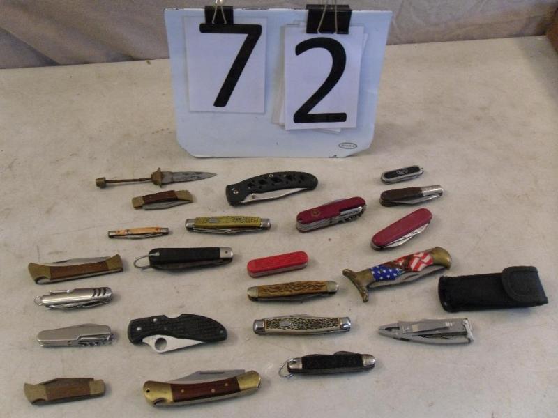 lot 72 image: Large Lot of 21 Knives and A Multi ...