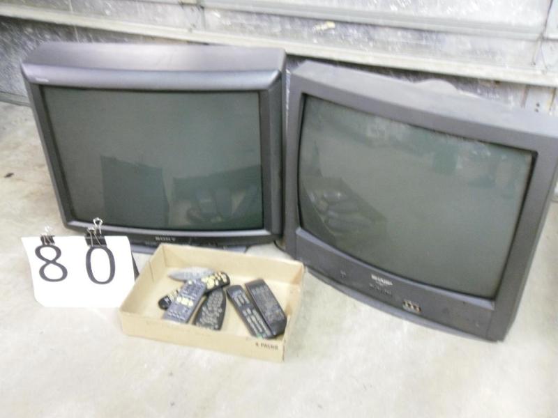 lot 80 image: Lot of 2 TVs (26 and 27) and Fla...