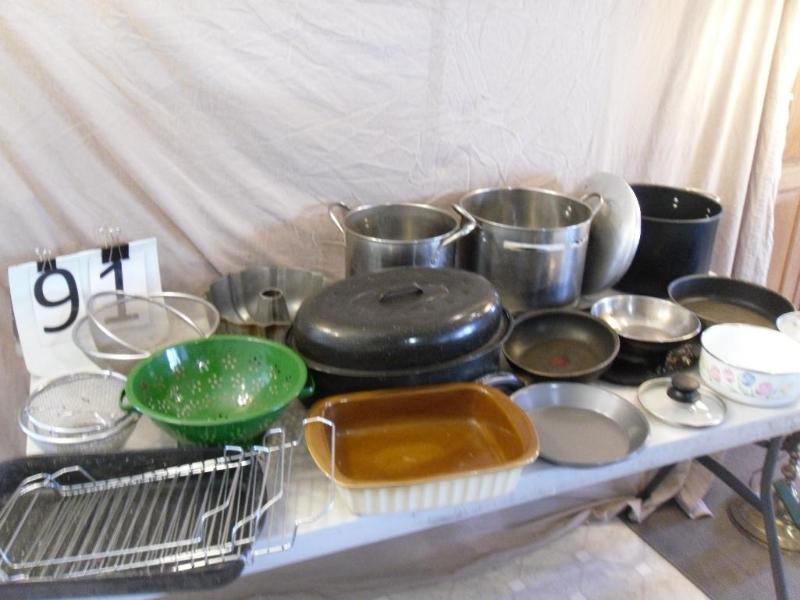 lot 91 image: Large Lot of Assorted Pots and Pans...