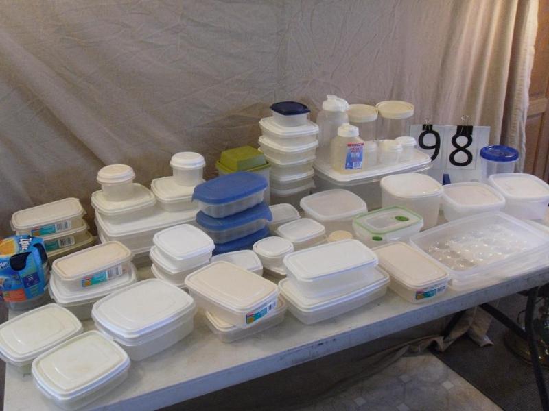 lot 98 image: Large Lot of Assorted Tupperware  ...