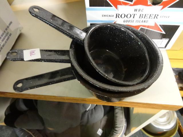 lot 102 image: 3 piece pot set...