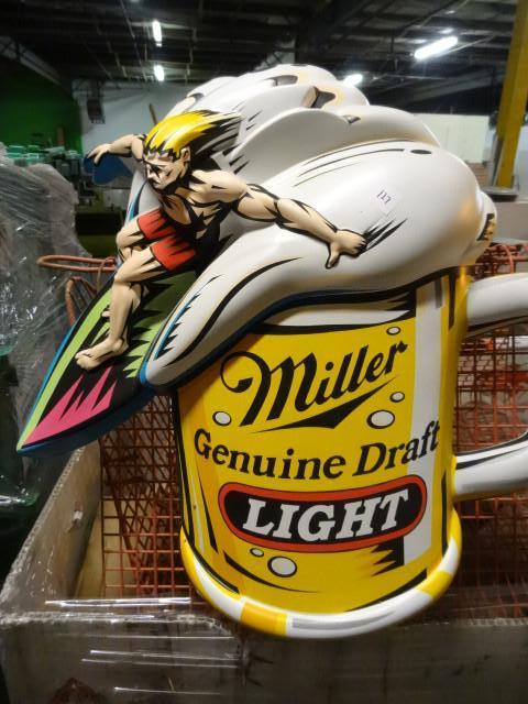 lot 127 image: MGD light hang up decoration....