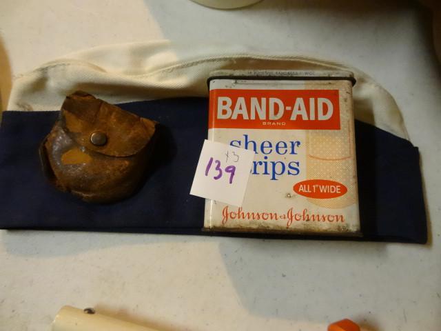 lot 139 image: Vintage pocket tape measure. Vintag...