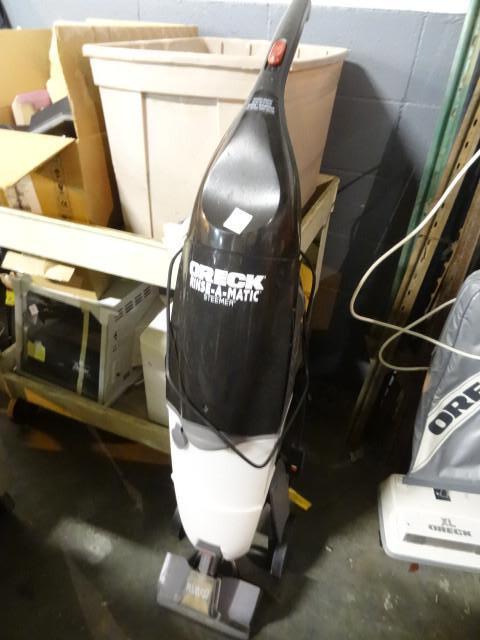 lot 160 image: Oreck rinse o Matic steamer...