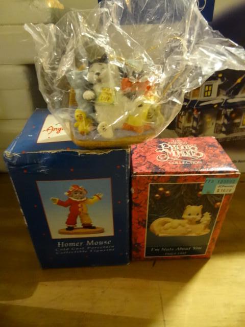 lot 180 image: 3 collectible figurines...