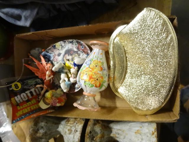 lot 201 image: Womens purse. Home dcor. Little hot...