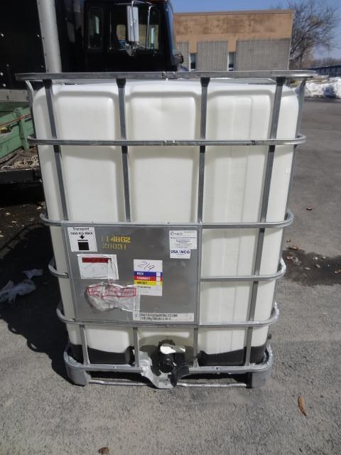lot 219 image: 330 gal tote...