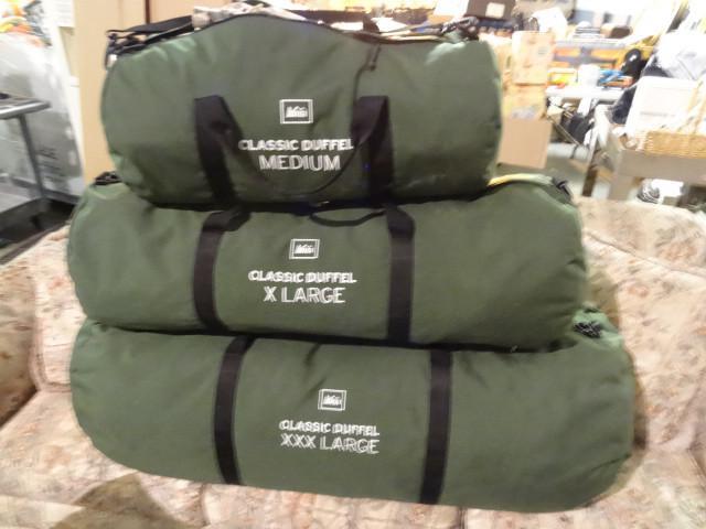lot 27 image: 3 piece duffle bag set. Stuffed wwi...
