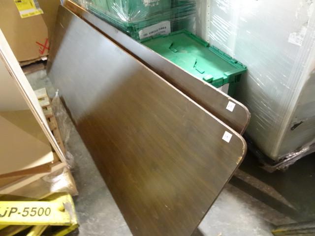 lot 28 image: 8 folding table...