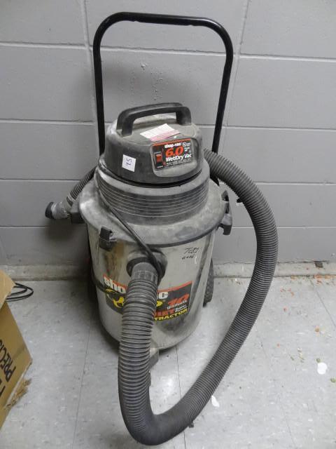 lot 52 image: Shop vac QSP 10 gallon wet dry vac....