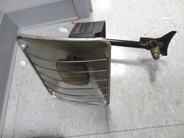 lot 57 image: Coleman Focus 15 propane radiant he...