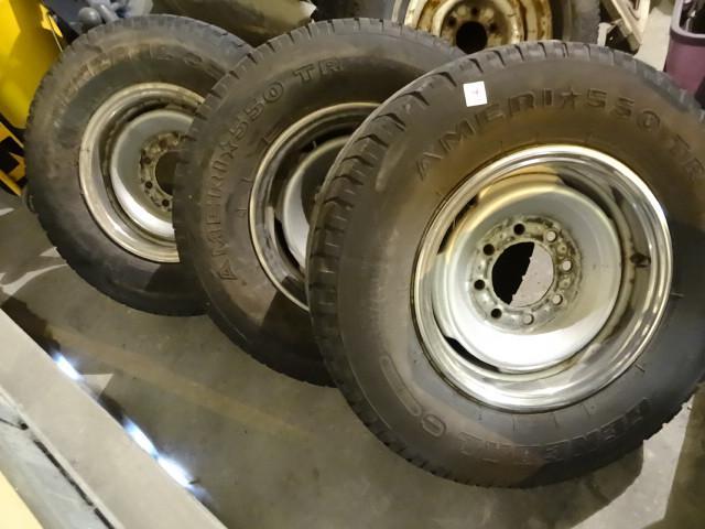 lot 9 image: Set of 4 Chevt truck rims with LT24...