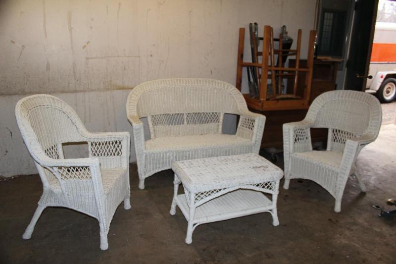 Lot of (4) Wicker Furniture Set&nb...