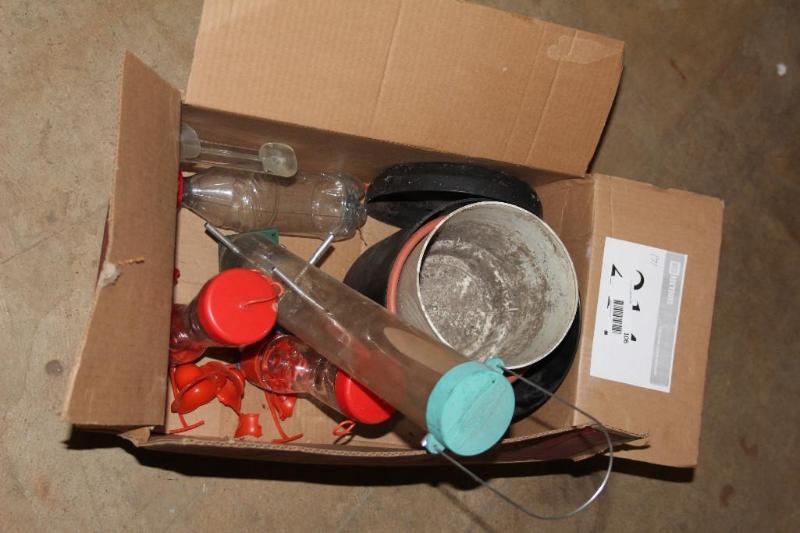 Lot of (8) Items (2) Hummingbird F...