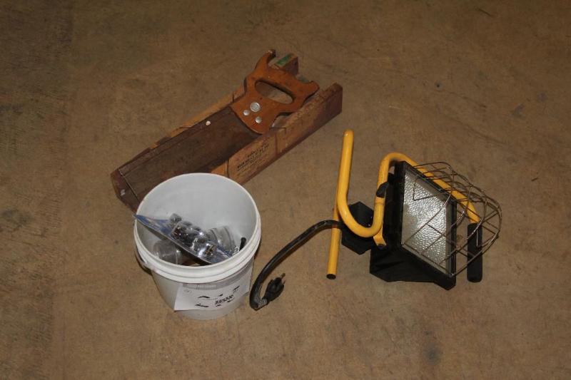 Lot of (5) Items (1) Portable Outd...