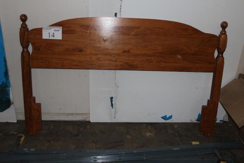 Lot of (2) Items (1) Metal Frame f...
