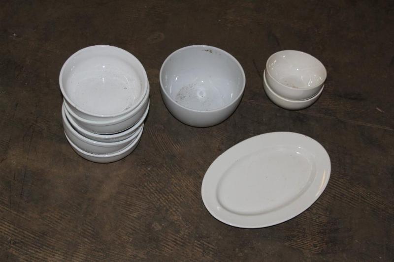 Lot of (9) Items (5) Medium Cerami...