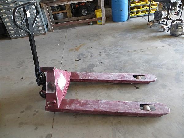 lot 11 image: 4400 lb. Pallet Jack. Goes up and d...