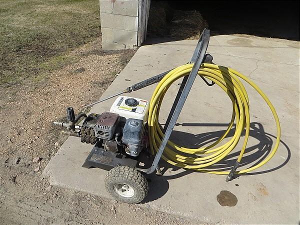 lot 14 image: Northstar&nbspPressure Washer. Hon...