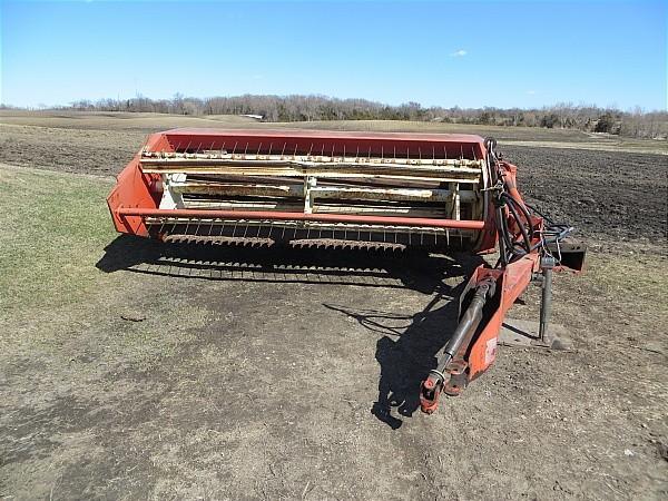 lot 2 image: Heston 1090 Haybine. 9 foot cut. Se...