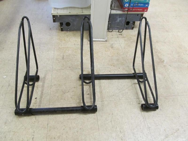 lot 107 image: Bicycle Rack for 3 Bikes...