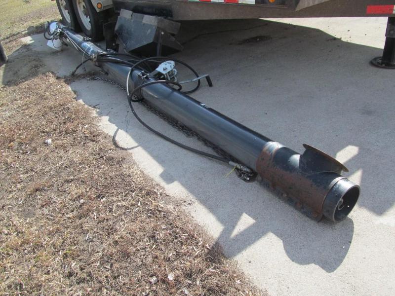 lot 138 image: Kasco Drill Fill Auger, Plastic Tub...