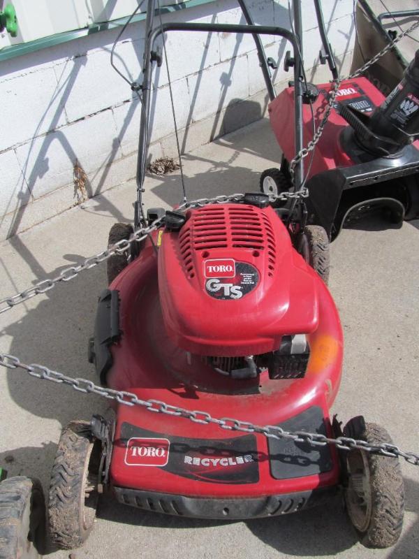 lot 152 image: Toro GTS&nbspSelf-Propelled Push M...