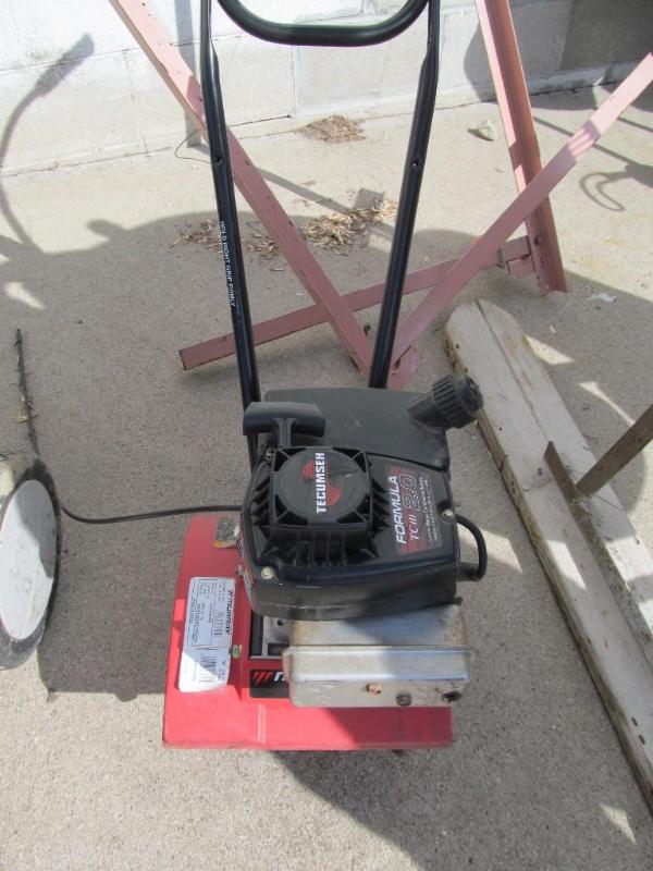 lot 157 image: Tecumseh Formula 2.0 HP 10" Ti...