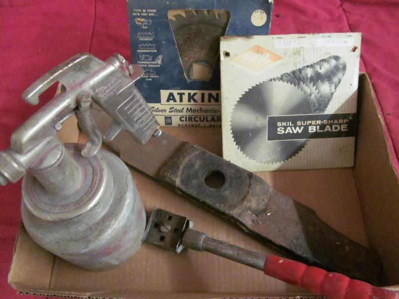 lot 191 image: Paint sprayer, Skil Saw Blades 6 1...