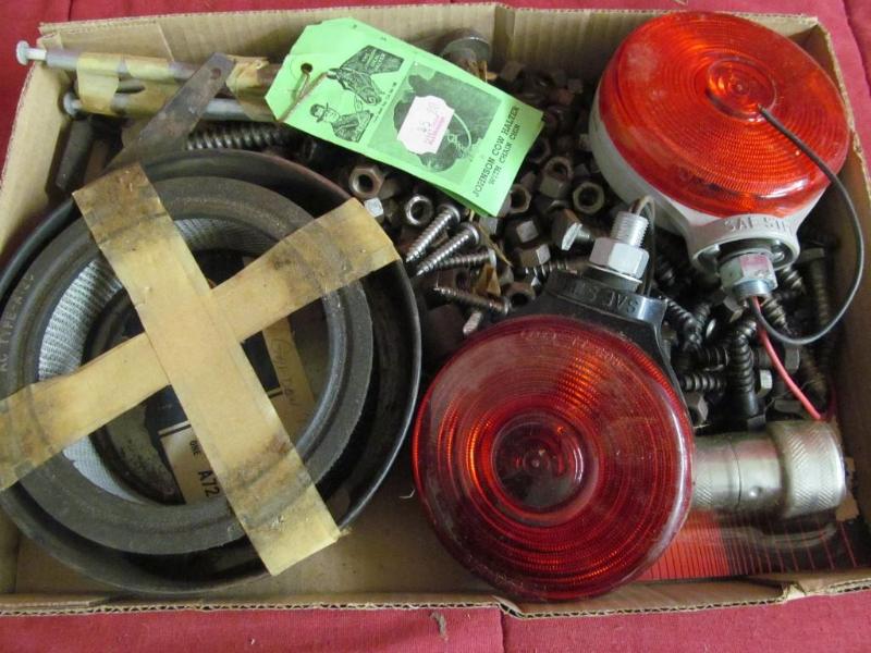 lot 206 image: Trailer Lights, Air filter, Battery...