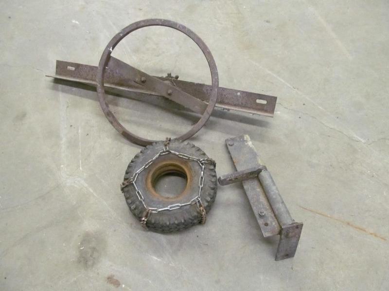 lot 217 image: Lawn Tractor Tire 4.10 x 3.5-4, wit...