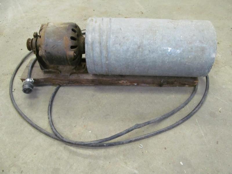 lot 228 image: Electric Motor with Homemade Air Ci...