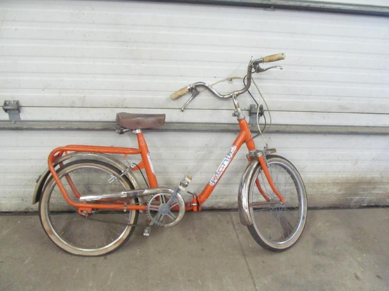 lot 238 image: Small Orange Picnik Bike - Collecti...