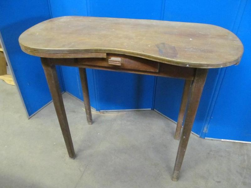 lot 9 image: Vintage Table witjh drawer 36"...
